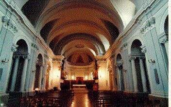 Interno del Duomo di Nocera Umbra prima del terremoto